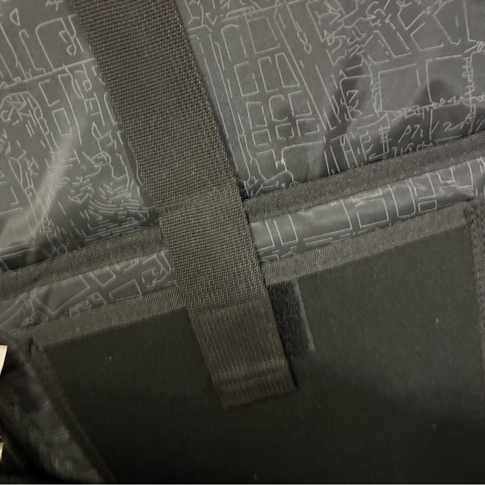 Black Adult Backpack new without tags - Picture 13 of 14